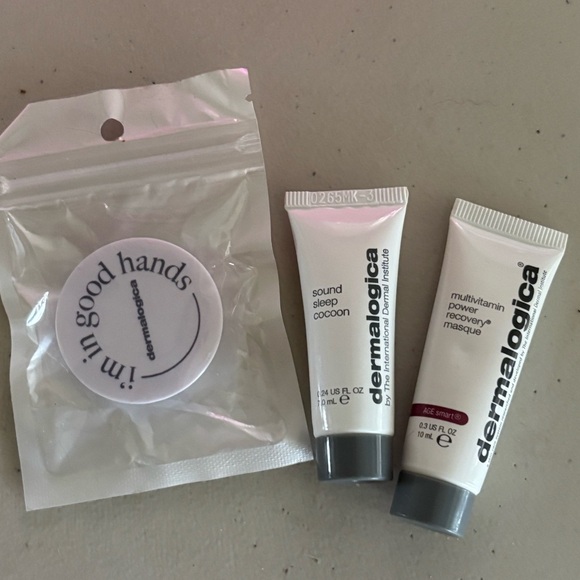 Free w/purchase! Dermalogica Skincare Set - Picture 1 of 2